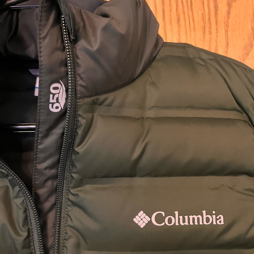 Columbia Puffer Vest- Size Small. Sage Green Women’s/Ladies Outdoor Winter - Picture 2 of 8